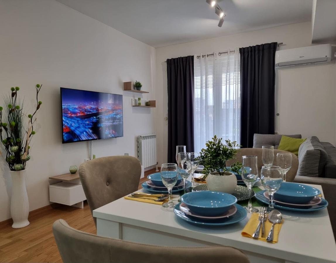 Modern & Trendy Apartment Skopje Bagian luar foto