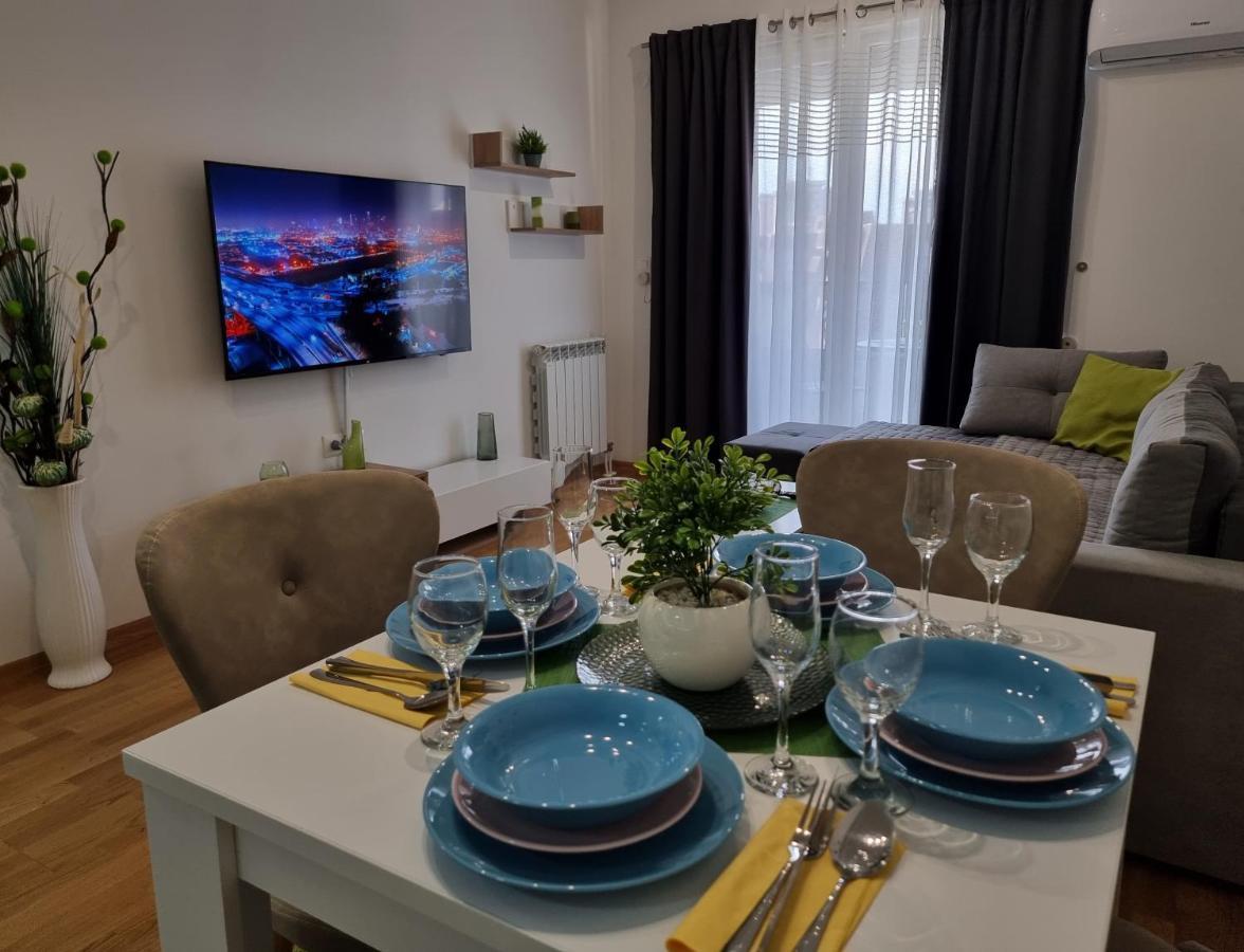Modern & Trendy Apartment Skopje Bagian luar foto
