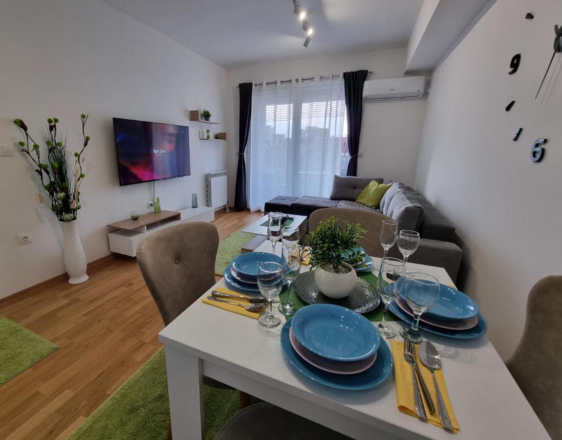 Modern & Trendy Apartment Skopje Bagian luar foto