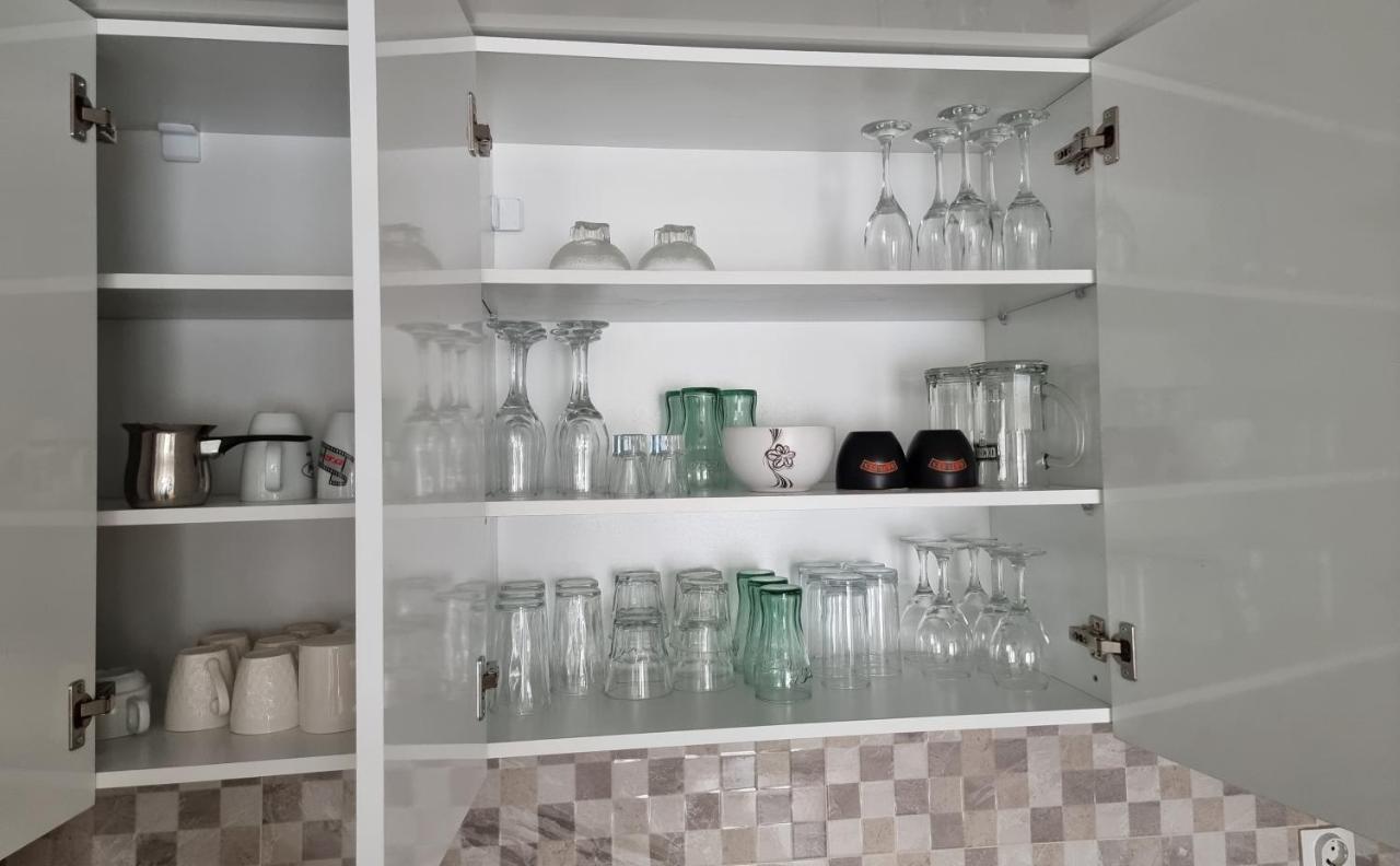 Modern & Trendy Apartment Skopje Bagian luar foto