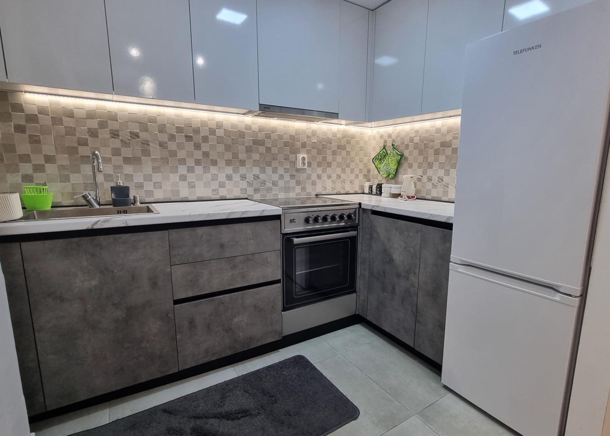Modern & Trendy Apartment Skopje Bagian luar foto